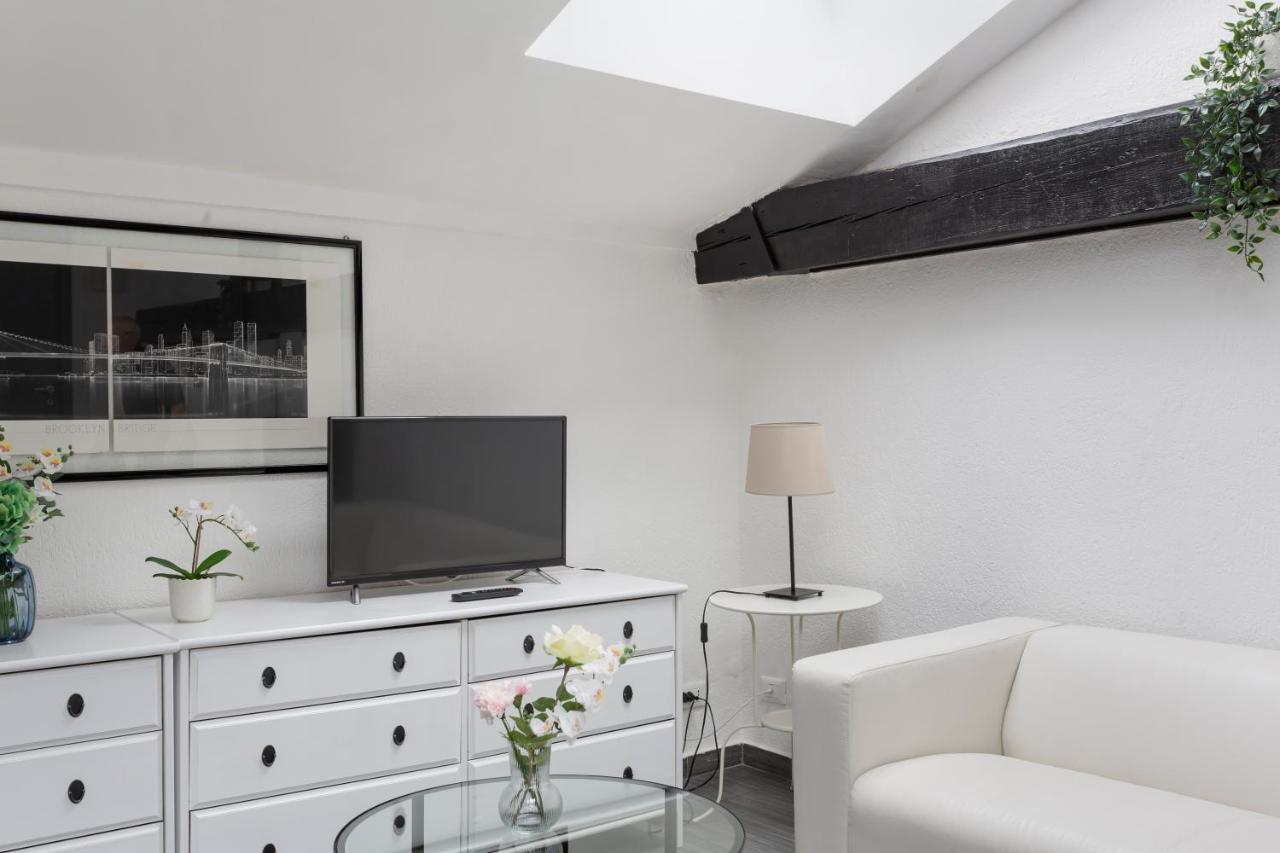 2 Bedroom 2 Bathroom Apt - Duomo 1 米兰 外观 照片