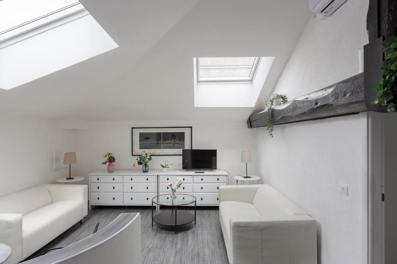 2 Bedroom 2 Bathroom Apt - Duomo 1 米兰 外观 照片