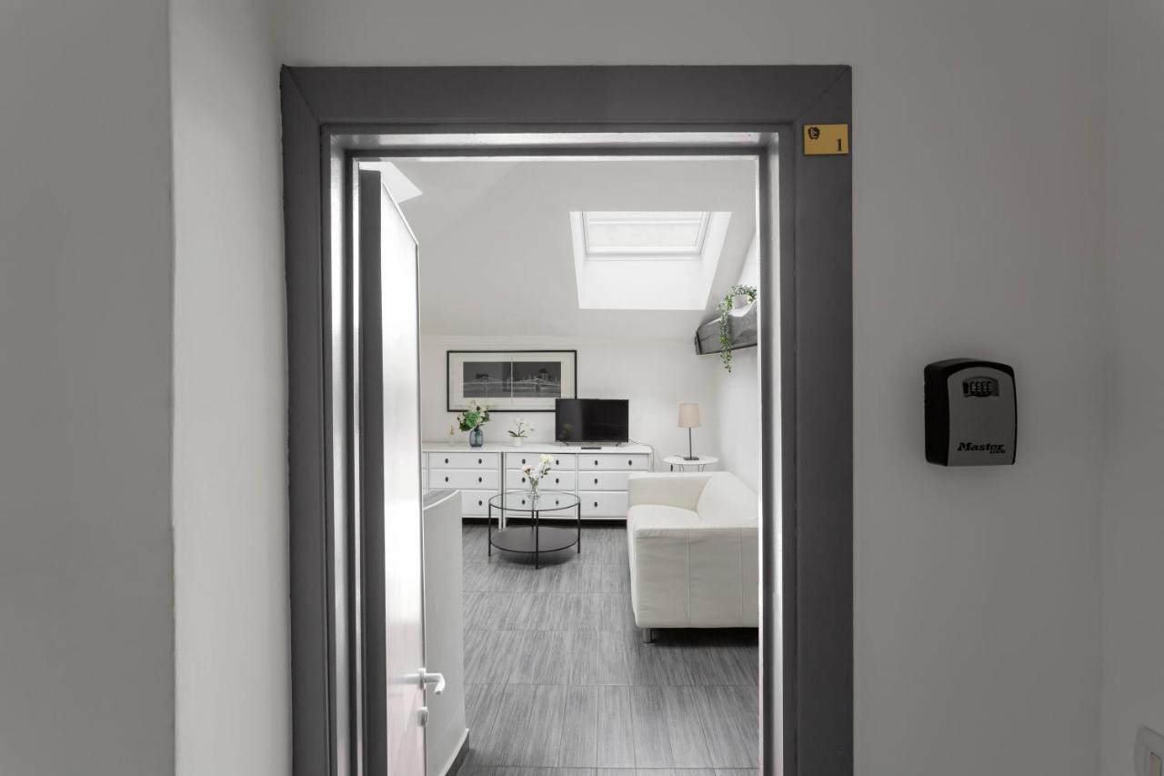 2 Bedroom 2 Bathroom Apt - Duomo 1 米兰 外观 照片